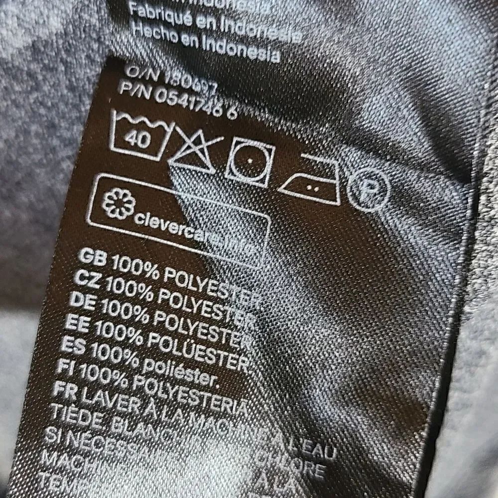 H & M blouse - Picture 6 of 6